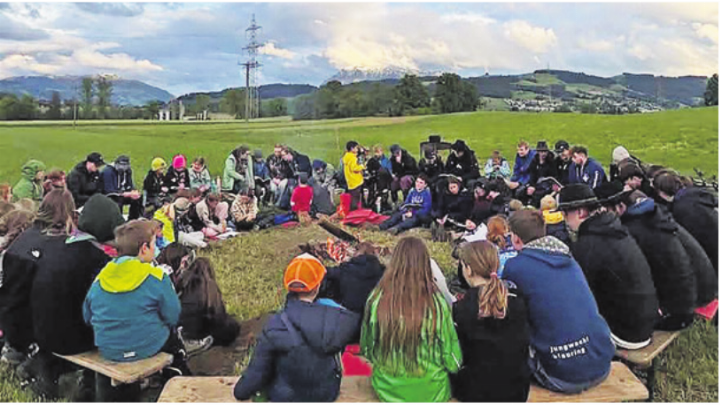 Trotz regnerischem und kühlem Wetter wurde das dreitägige Auffahrtslager der Pfadi und Jungwacht Sins in vollen Zügen genossen. Foto: zVg