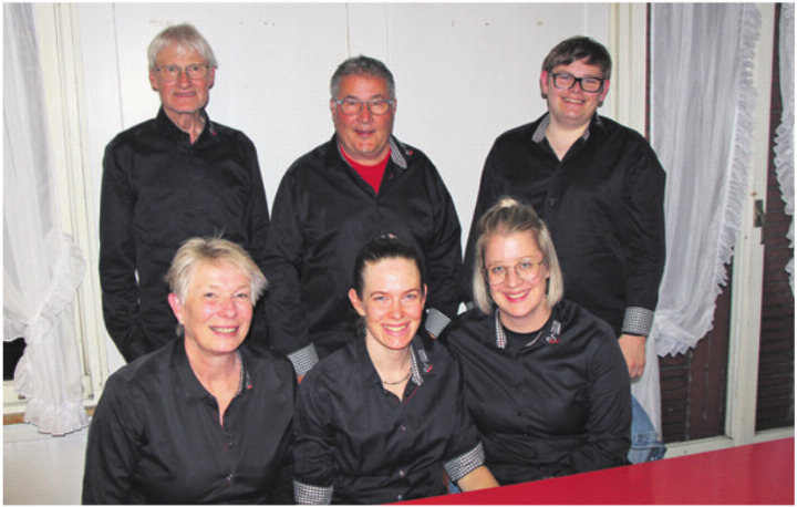 Markus Rütimann, neuer Präsident Rolf Mösch, neuer Werbechef Pascal Stehli (oben von links). Heike Richter, Elise Wiss, Marlou Henzen (unten von links). Foto: zVg