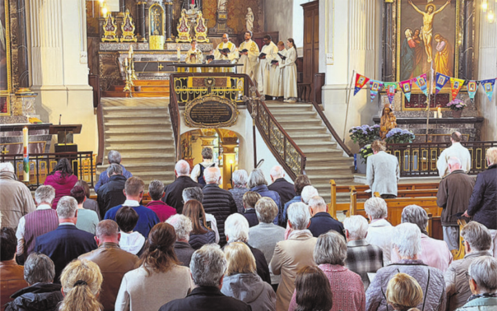 Beinwilerinnen und Beinwiler am Festgottesdienst.
Fotos: zVg Beinwilerinnen und Beinwiler am Festgottesdienst.
Fotos: zVg