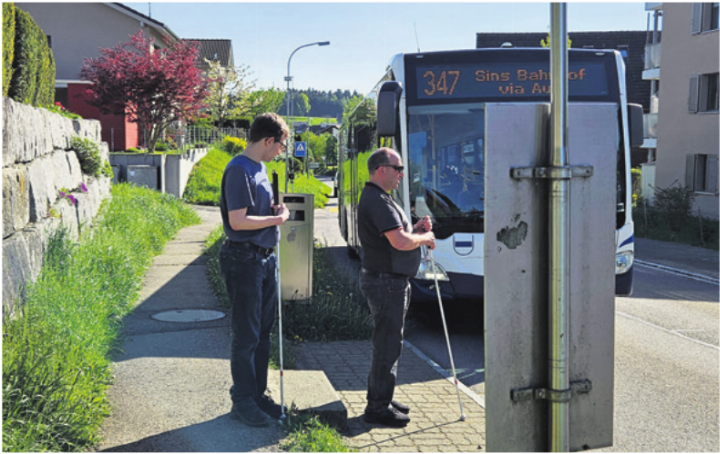 Die Nutzung der Öffentlichen Verkehrsmittel ist nicht immer barrierefrei. Die Nutzung der Öffentlichen Verkehrsmittel ist nicht immer barrierefrei.