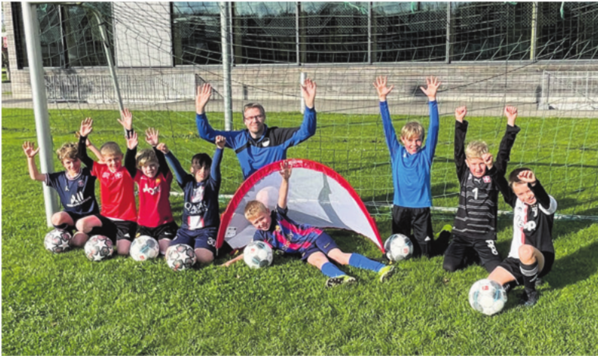 Lettengeflüster… Trainer für Kinderfussball gesucht - Das Bild wird blockiert. – Möglicherweise durch einen aktiven Adblocker.
