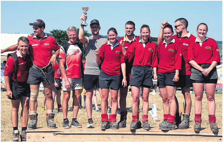 Das Sinser Mixed-Team freut sich über den Tagessieg. Foto: zVg
