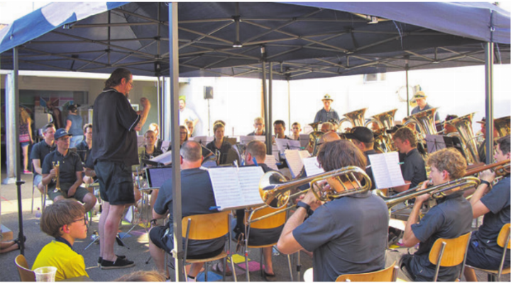 Der Gastverein, die Musikgesellschaft Oberrüti, eröffnete den Konzertabend.