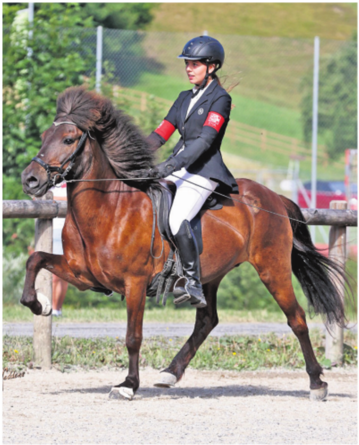 Ronja Huwiler mit Náttfari unterwegs zu Doppelgold. Foto: zVg
