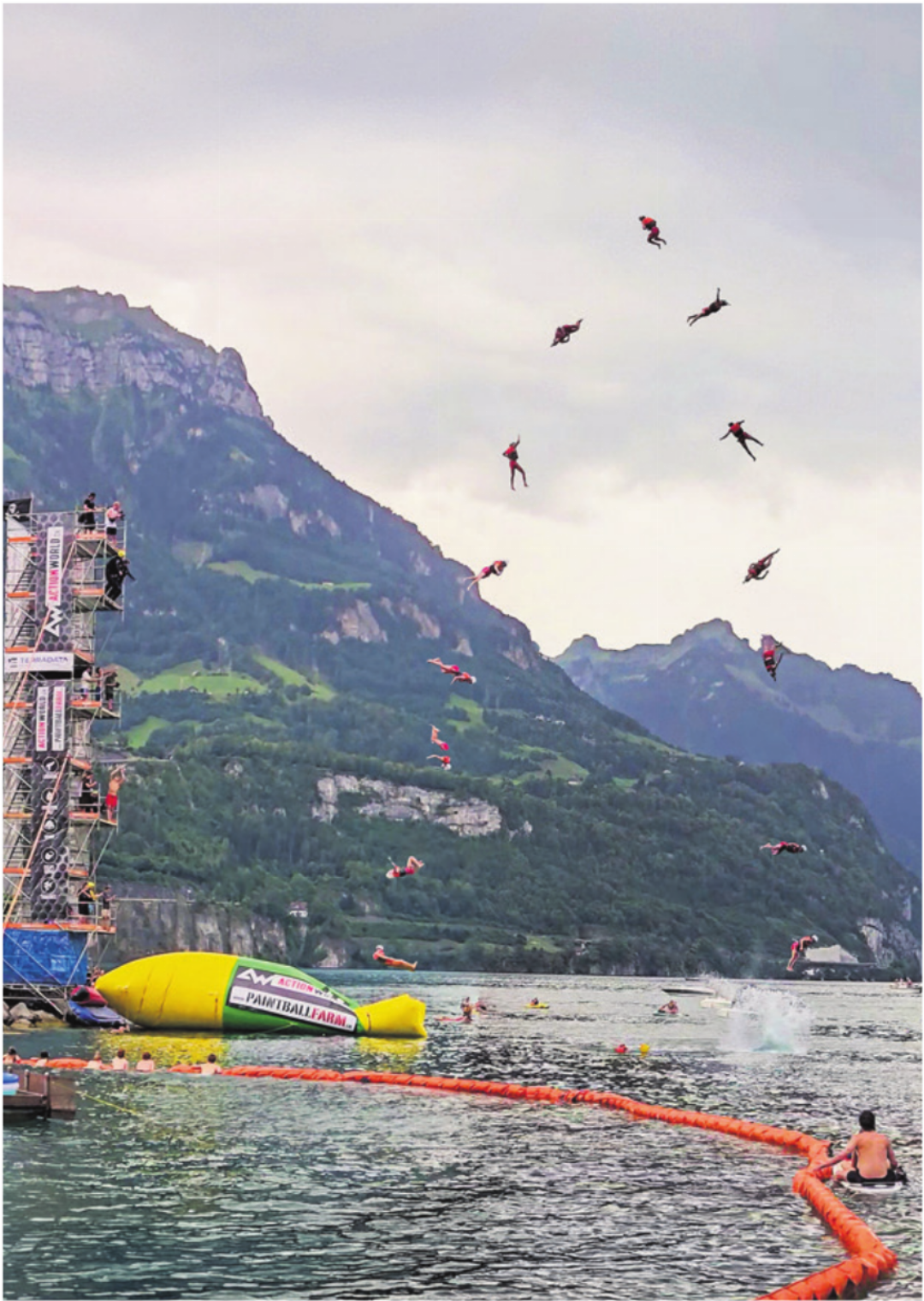 Ganze 28,2 Meter flog Pilot Robin Steiner in die Luft. Das ist in etwa so hoch wie ein neunstöckiges Gebäude. Verletzt hat sich bei diesem Versuch niemand. Foto: zVg Ganze 28,2 Meter flog Pilot Robin Steiner in die Luft. Das ist in etwa so hoch wie ein neunstöckiges Gebäude. Verletzt hat sich bei diesem Versuch niemand. Foto: zVg