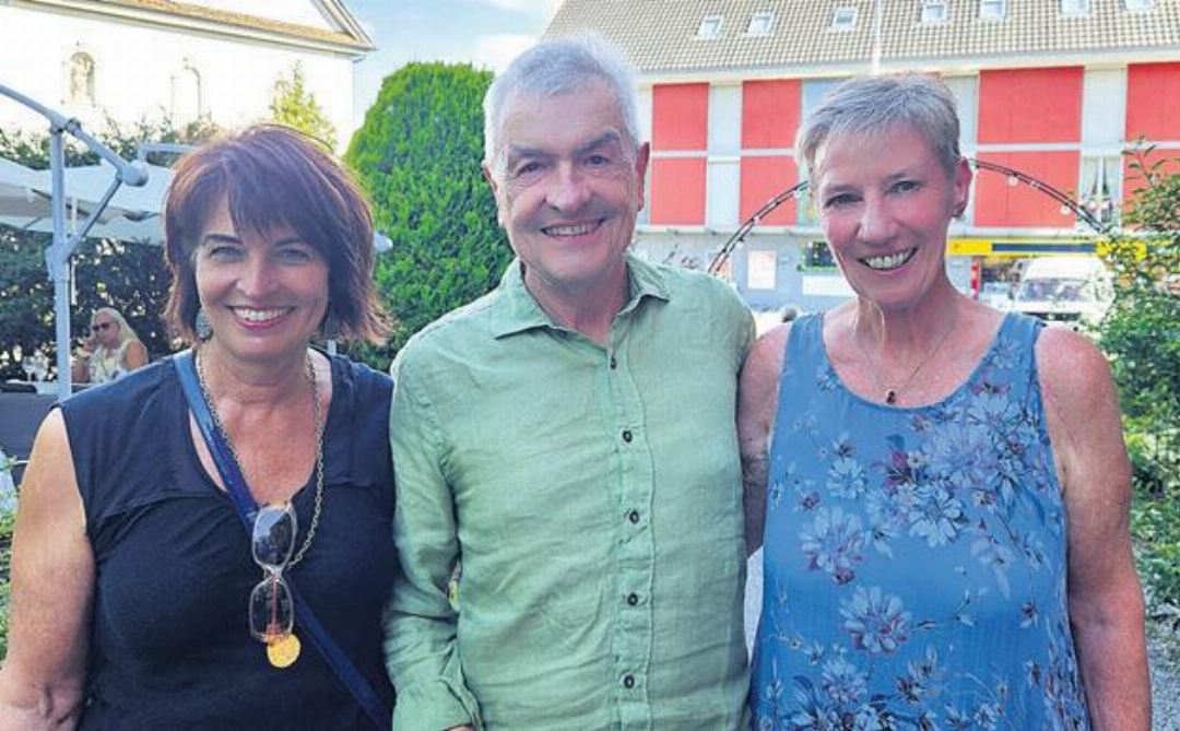 Alt-Bundesrätin Doris Leuthard, Autor und Regisseur Walter Küng, OK-Präsidentin Irene Hofstetter (von links). Alt-Bundesrätin Doris Leuthard, Autor und Regisseur Walter Küng, OK-Präsidentin Irene Hofstetter (von links).