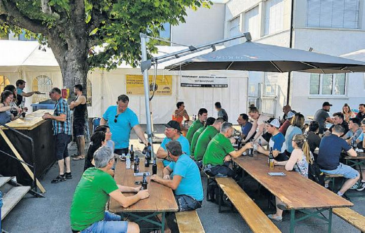 Gemütliche Stimmung beim Fyrobebier in Beinwil. Foto: zVg