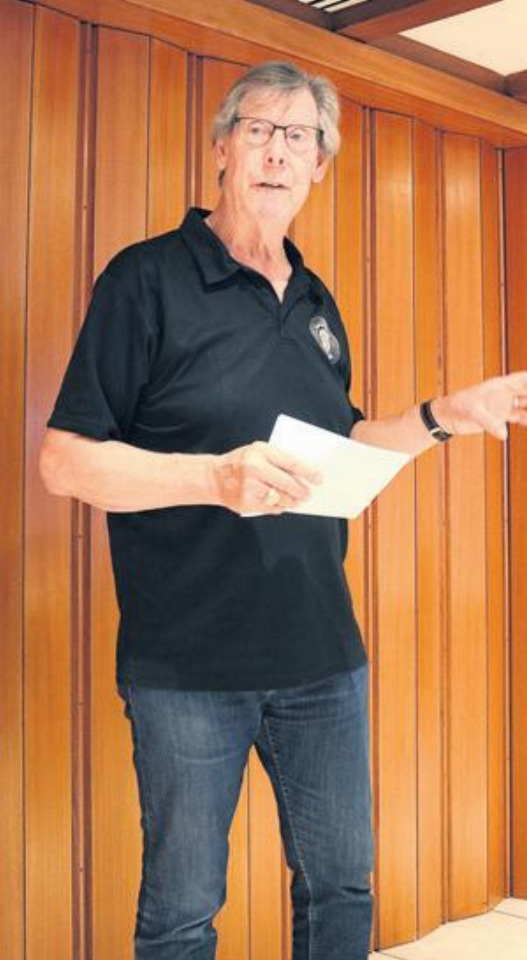 Schützenmeister Peter Bittel erzählte die Vereinsgeschichte. Foto: ci Schützenmeister Peter Bittel erzählte die Vereinsgeschichte. Foto: ci