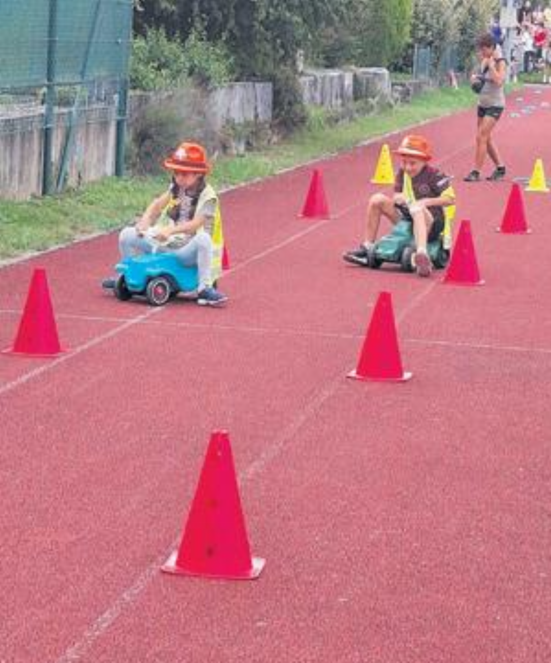 Rennautos in voller Fahrt. Rennautos in voller Fahrt.