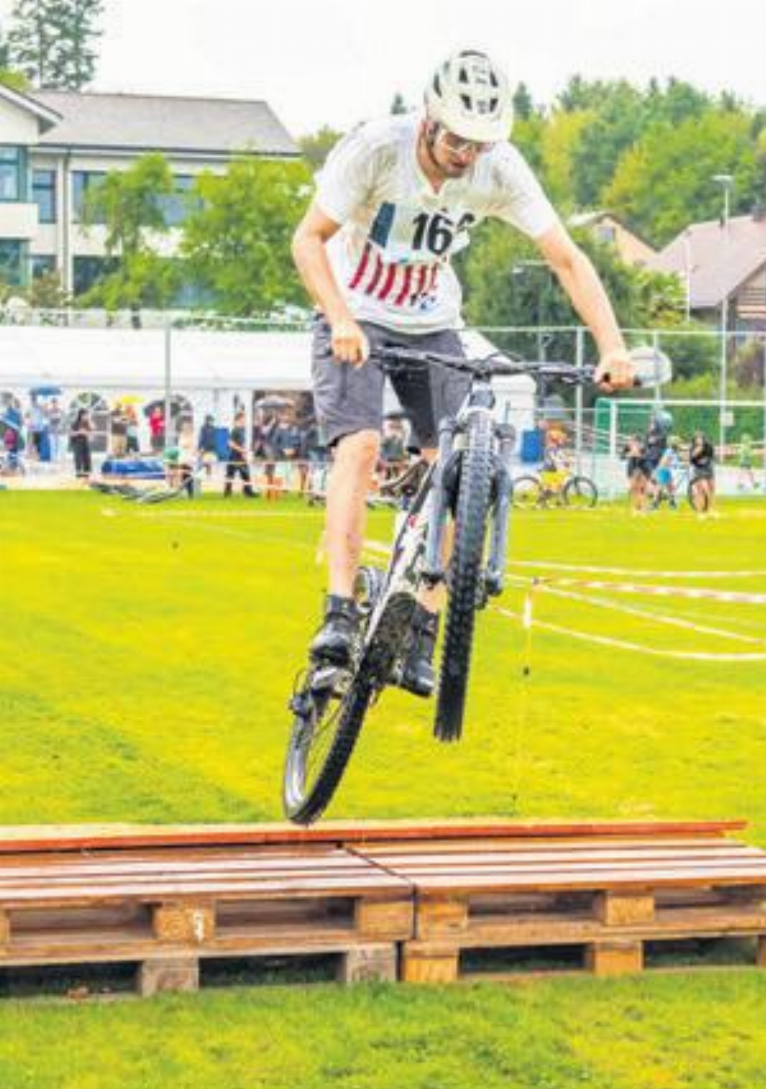 Voller Einsatz beim Bikerennen. Voller Einsatz beim Bikerennen.