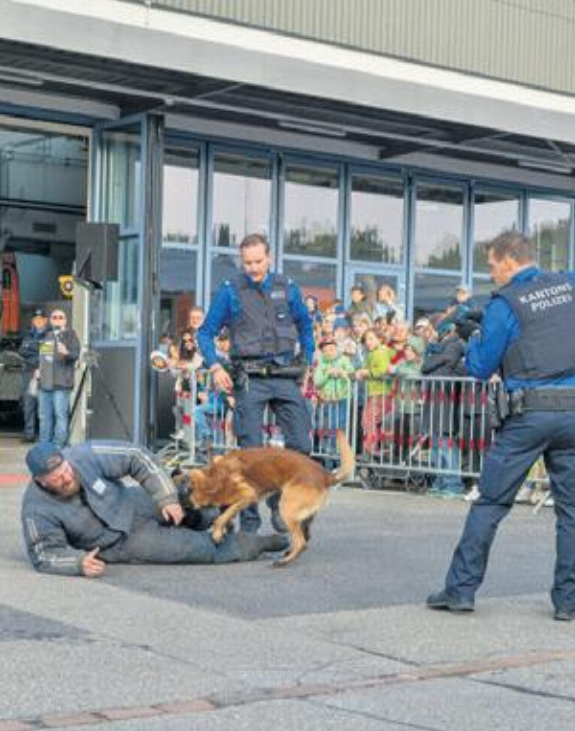 Inflagranti – Tag der offenen Tür bei der Kapo Aargau - Das Bild wird blockiert. – Möglicherweise durch einen aktiven Adblocker.