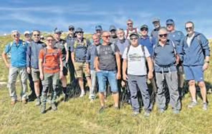 Panoramarundweg auf dem Chäserrugg mit schönem Ausblick auf die Schweizer Alpen. Foto: zVg