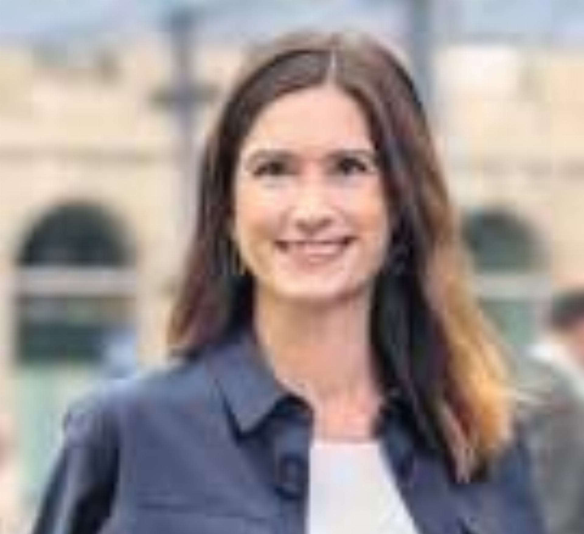 Maja Riniker zu Besuch an der Gewerbeausstellung - Das Bild wird blockiert. – Möglicherweise durch einen aktiven Adblocker.