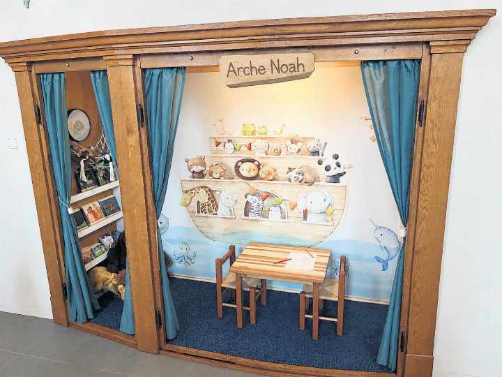 Hier sind Kinder willkommen: Die neue Kinderecke «Arche Noah» gibt ihnen einen eigenen Platz in der Kirche Sins. Foto: zVg