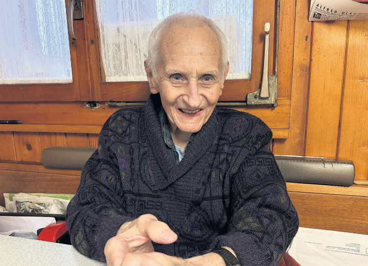 Joachim Bachmann konnte am 17. Oktober seinen 100. Geburtstag in seinem Zuhause in Mühlau feiern. Foto: rah Joachim Bachmann konnte am 17. Oktober seinen 100. Geburtstag in seinem Zuhause in Mühlau feiern. Foto: rah