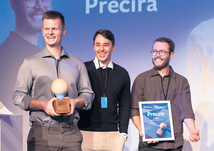 Die glücklichen Gewinner bei der Preisübergabe! Fotos: zVg Die glücklichen Gewinner bei der Preisübergabe! Fotos: zVg